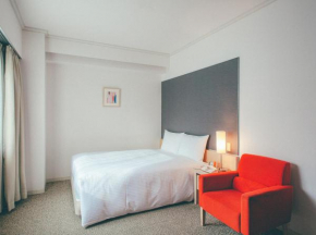 Hamilton Hotel Red